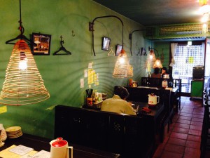 「ティエム アン フォーン ヴィエット(Tiem an HUONG VIET)」内観