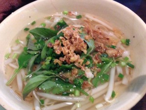 「ティエム アン フォーン ヴィエット(Tiem an HUONG VIET)」フォー