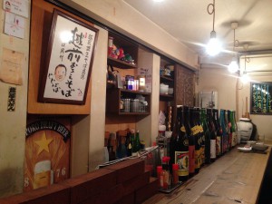 酒肴屋じじばば店内