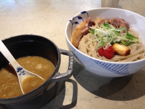 看板、名前のないラーメン屋重層ラーメン
