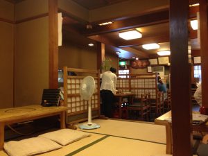 そば處大鶴店内座敷