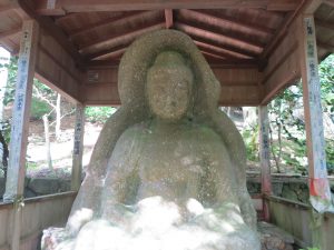 京都大原三千院庭園石仏