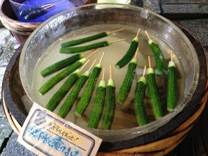 志ば久キュウリアイス