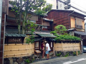 本家尾張屋本店