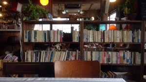 「カフェ コチ (CAFE KOCSI)」1