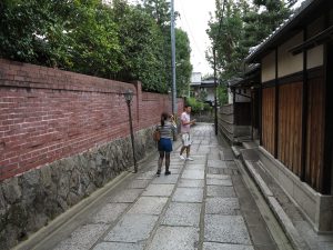 石塀小路八坂神社1