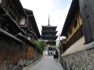 石塀小路八坂神社9